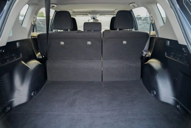 
								2017 Toyota RAV4 XLE Sport Utility 4D full									