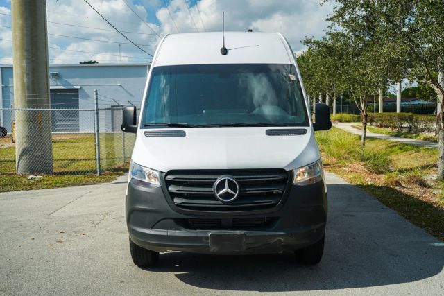 
								2023 Mercedes-Benz Sprinter 2500 Cargo High Roof w/170  WB Van 3D full									