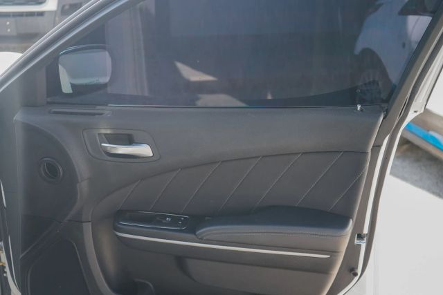 
								2020 Dodge Charger SXT Sedan 4D full									