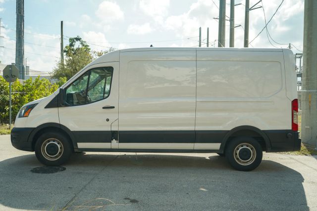 
								2021 Ford Transit 250 Cargo Van Medium Roof w/LWB Van 3D full									