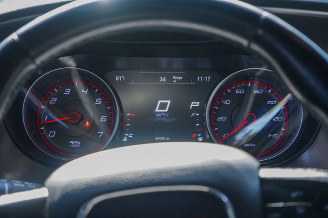 
								2020 Dodge Charger SXT Sedan 4D full									