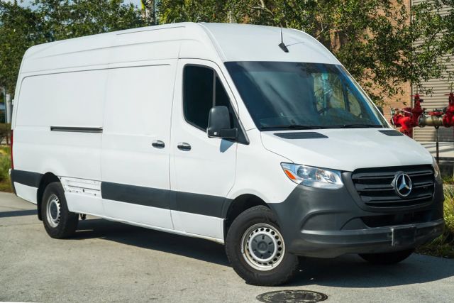 
								2023 Mercedes-Benz Sprinter 2500 Cargo High Roof w/170  WB Van 3D full									