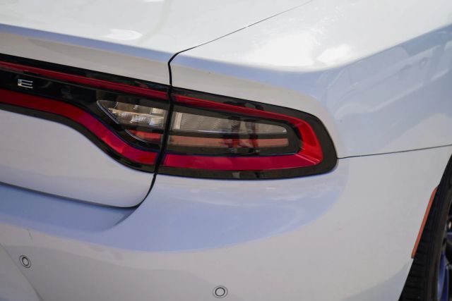 
								2020 Dodge Charger SXT Sedan 4D full									