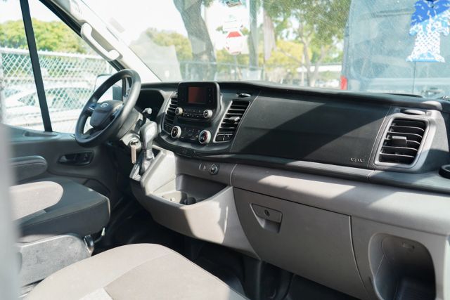 
								2021 Ford Transit 250 Cargo Van Medium Roof w/LWB Van 3D full									