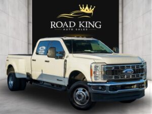2024 Ford F350 Super Duty Crew Cab XLT Pickup 4D 8 ft