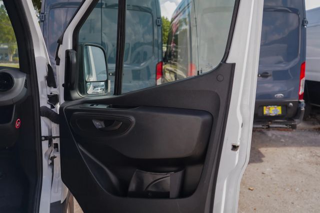 
								2023 Mercedes-Benz Sprinter 2500 Cargo High Roof w/170  WB Van 3D full									