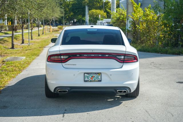 
								2020 Dodge Charger SXT Sedan 4D full									