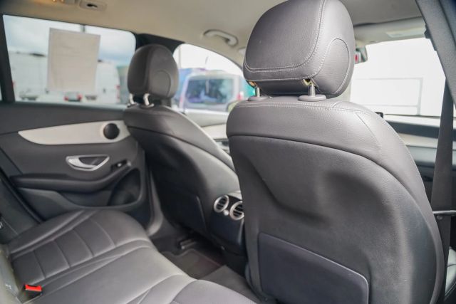 
								2021 Mercedes-Benz GLC GLC 300 Sport Utility 4D full									