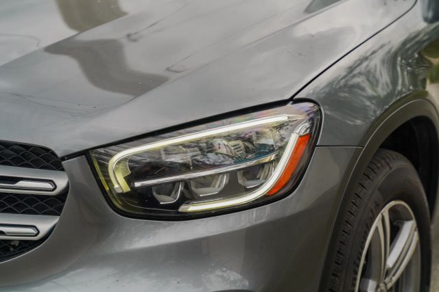 
								2021 Mercedes-Benz GLC GLC 300 Sport Utility 4D full									