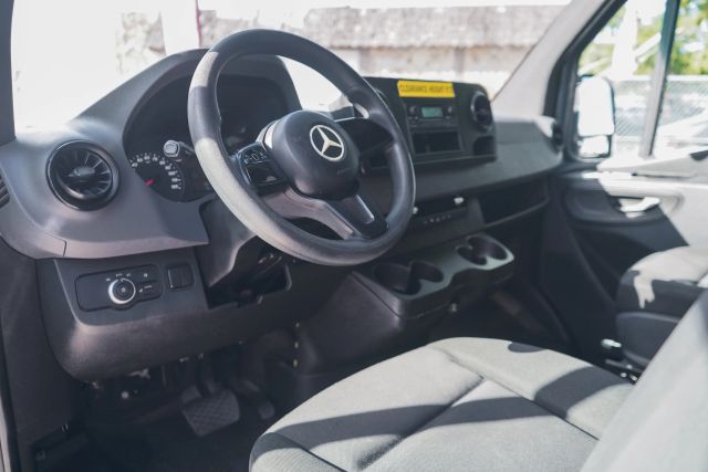 
								2019 Mercedes-Benz Sprinter 2500 Cargo High Roof w/170  WB Van 3D full									