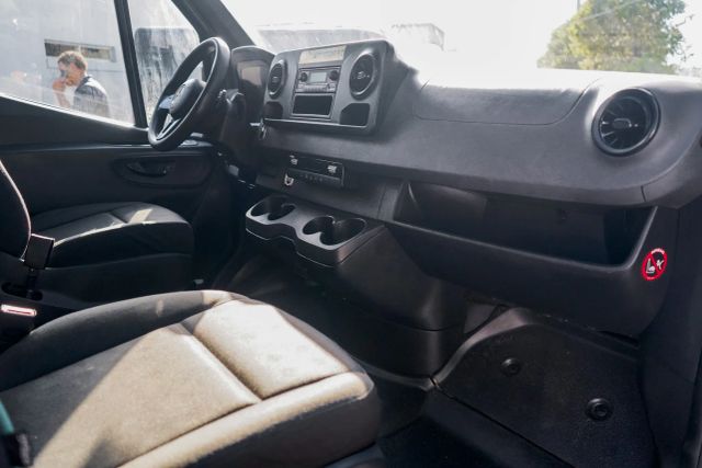 
								2019 Mercedes-Benz Sprinter 2500 Cargo High Roof w/170  WB Van 3D full									