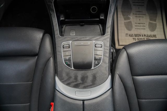 
								2021 Mercedes-Benz GLC GLC 300 Sport Utility 4D full									