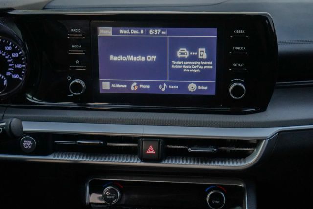 
								2022 Kia K5 LXS Sedan 4D full									