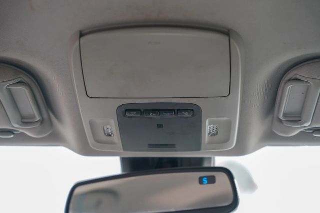 
								2020 Toyota Camry LE Sedan 4D full									