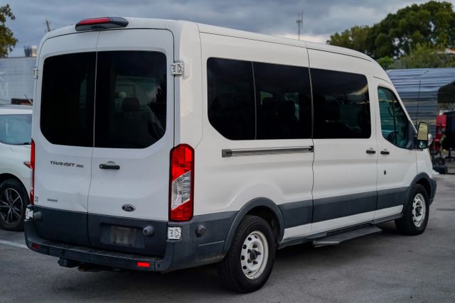 
								2018 Ford Transit 350 Wagon XL w/Medium Roof w/Sliding Side Door Van 3D full									
