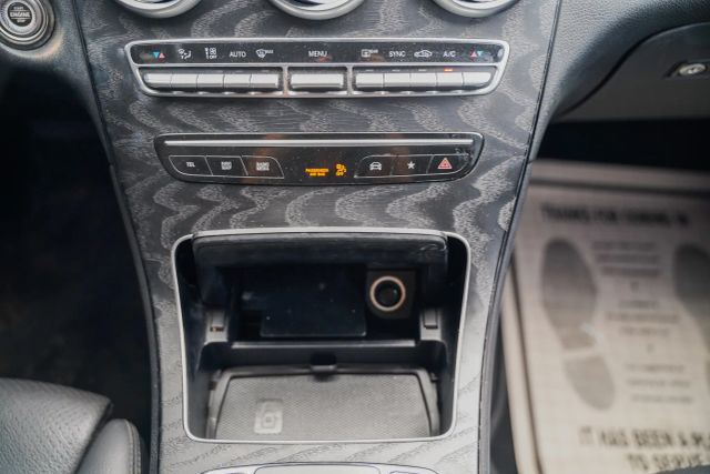 
								2021 Mercedes-Benz GLC GLC 300 Sport Utility 4D full									