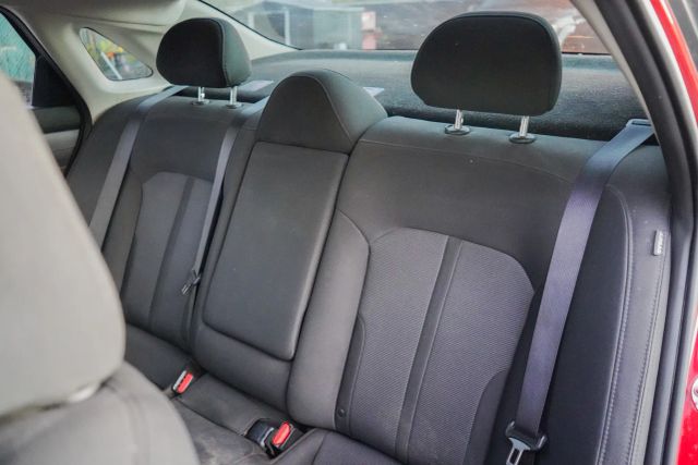 
								2022 Kia K5 LXS Sedan 4D full									