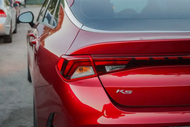 
								2022 Kia K5 LXS Sedan 4D full									