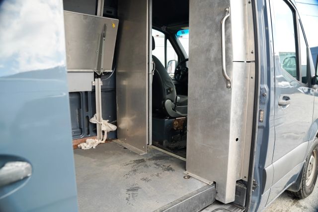 
								2019 Mercedes-Benz Sprinter 2500 Cargo High Roof w/170  WB Van 3D full									