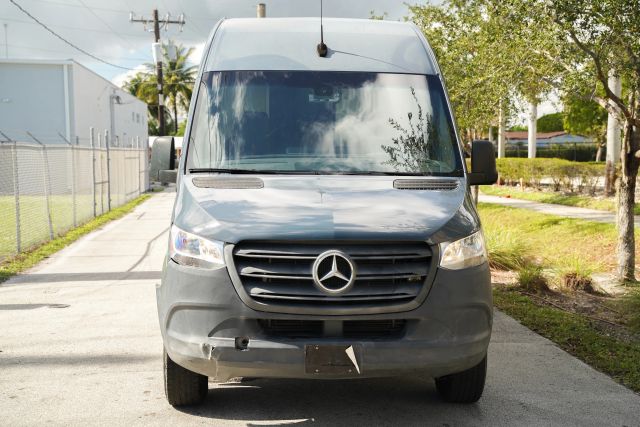 
								2019 Mercedes-Benz Sprinter 2500 Cargo High Roof w/170  WB Van 3D full									