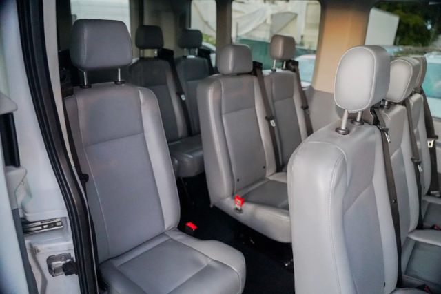 
								2018 Ford Transit 350 Wagon XL w/Medium Roof w/Sliding Side Door Van 3D full									