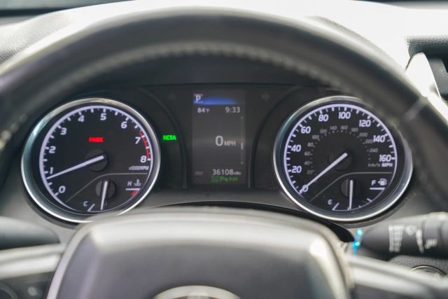 
								2020 Toyota Camry LE Sedan 4D full									