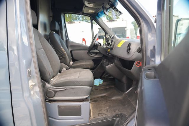 
								2019 Mercedes-Benz Sprinter 2500 Cargo High Roof w/170  WB Van 3D full									