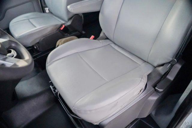 
								2018 Ford Transit 350 Wagon XL w/Medium Roof w/Sliding Side Door Van 3D full									