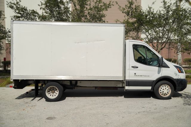 
								2019 Ford Transit Cab & Chassis 350 HD Cab & Chassis 2D full									