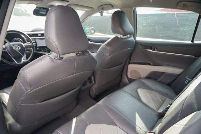 
								2020 Toyota Camry LE Sedan 4D full									