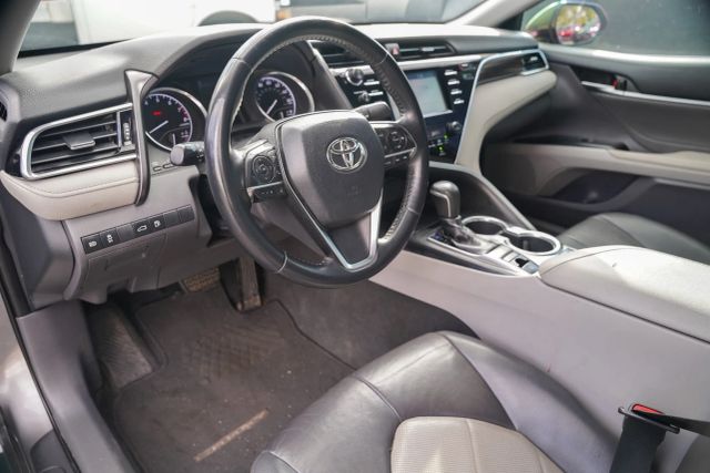 
								2020 Toyota Camry LE Sedan 4D full									