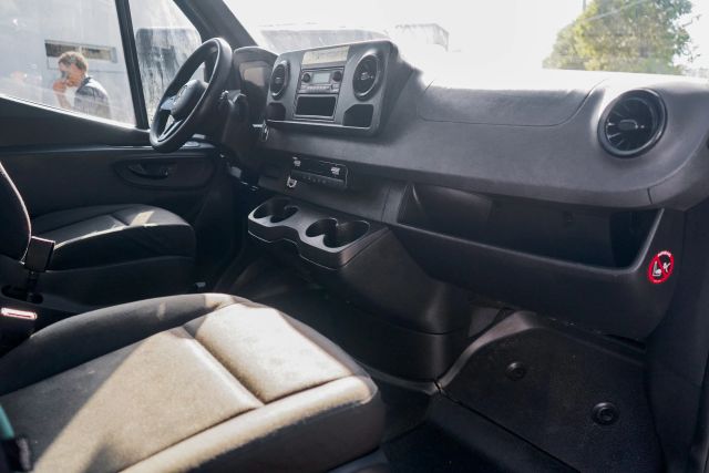 
								2019 Mercedes-Benz Sprinter 2500 Cargo High Roof w/170  WB Van 3D full									