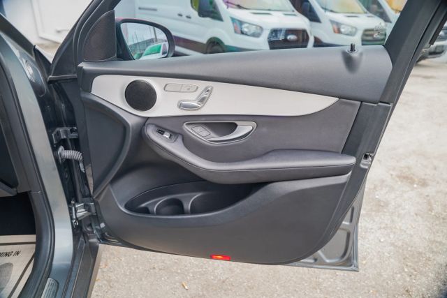 
								2021 Mercedes-Benz GLC GLC 300 Sport Utility 4D full									