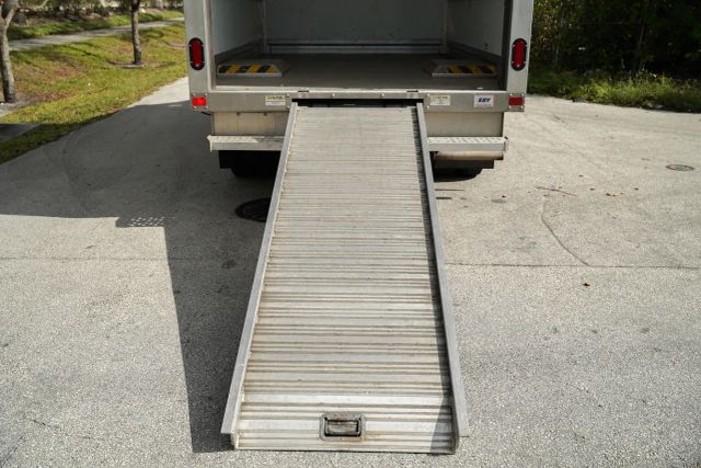 
								2019 Ford Transit Cab & Chassis 350 HD Cab & Chassis 2D full									