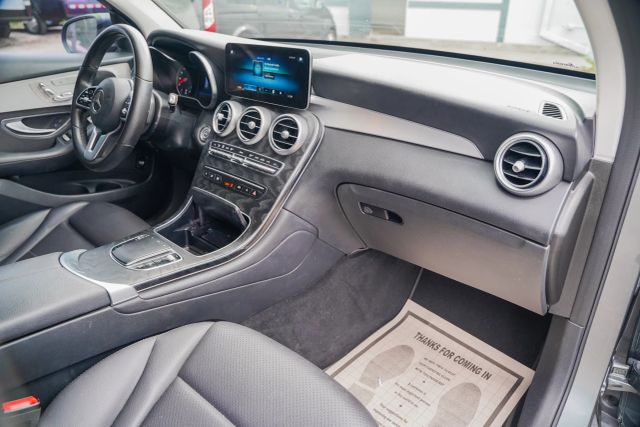 
								2021 Mercedes-Benz GLC GLC 300 Sport Utility 4D full									