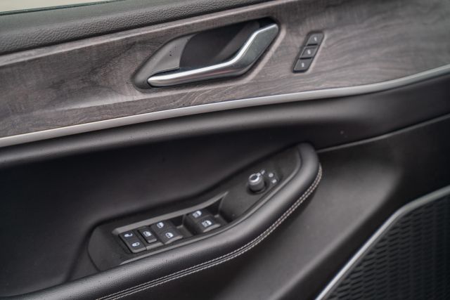 
								2021 Jeep Grand Cherokee L Limited Sport Utility 4D full									