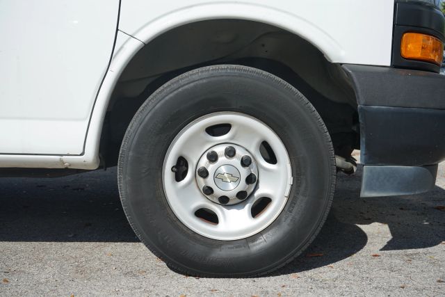 
								2019 Chevrolet Express 2500 Cargo Van 3D full									