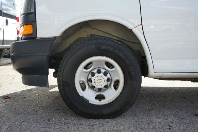 
								2019 Chevrolet Express 2500 Cargo Van 3D full									