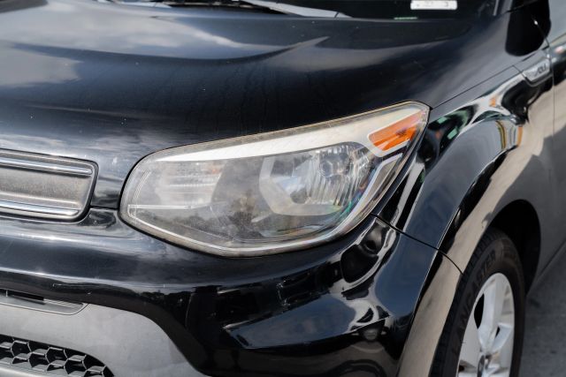 
								2017 Kia Soul Wagon 4D full									