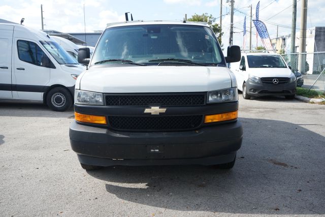 
								2019 Chevrolet Express 2500 Cargo Van 3D full									