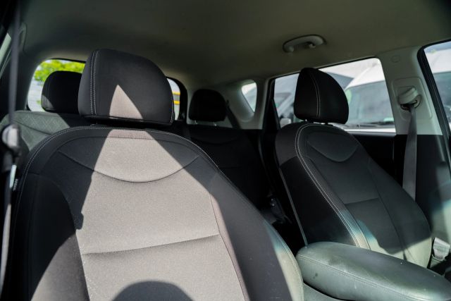 
								2017 Kia Soul Wagon 4D full									