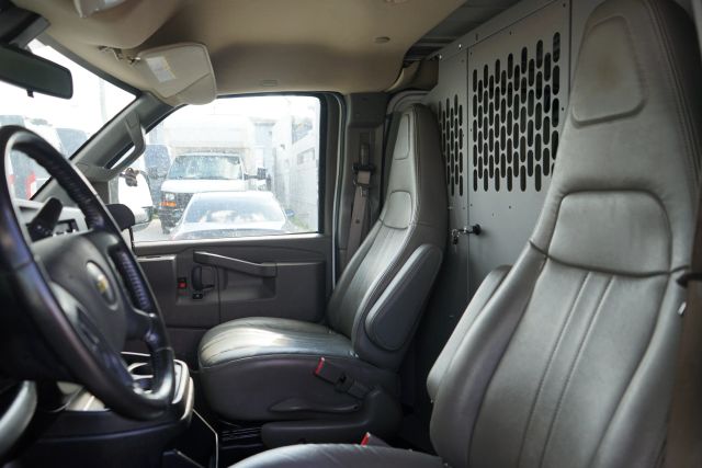 
								2019 Chevrolet Express 2500 Cargo Van 3D full									