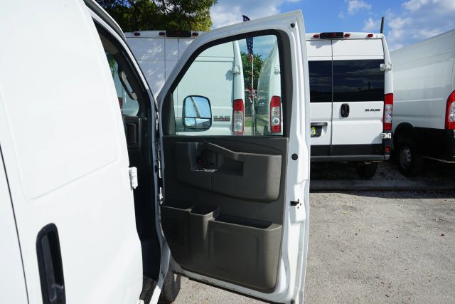 
								2019 Chevrolet Express 2500 Cargo Van 3D full									