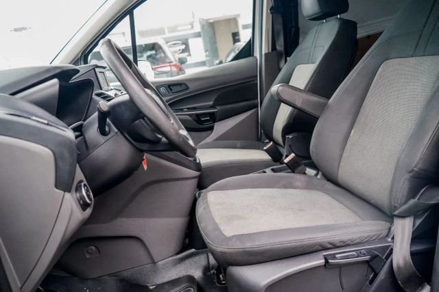 
								2019 Ford Transit Connect Cargo XL Van 4D full									