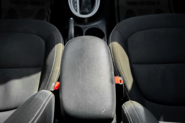 
								2017 Kia Soul Wagon 4D full									