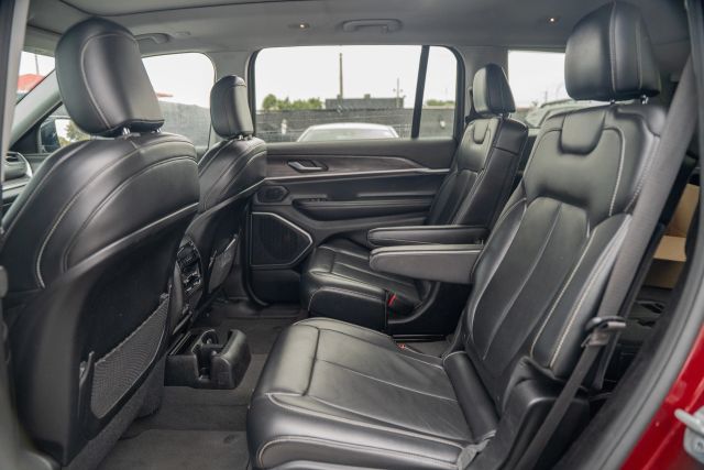 
								2021 Jeep Grand Cherokee L Limited Sport Utility 4D full									