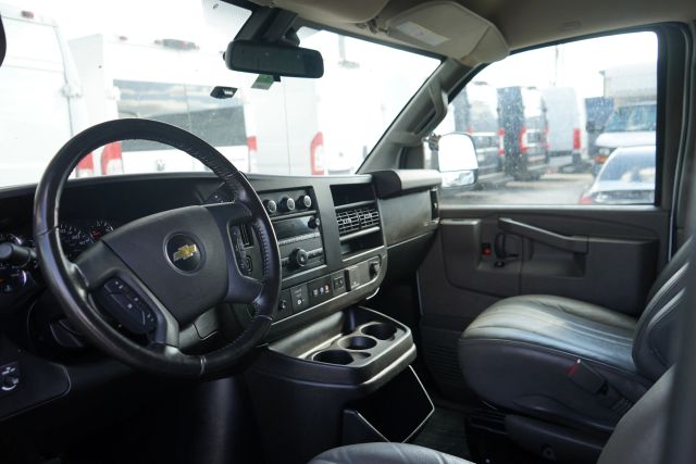 
								2019 Chevrolet Express 2500 Cargo Van 3D full									