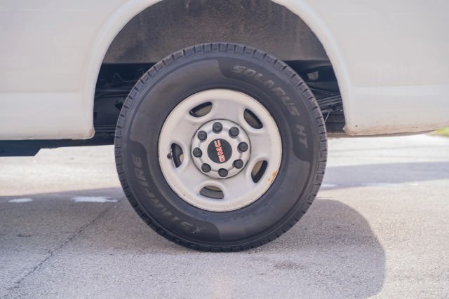 
								2018 GMC Savana 2500 Cargo Extended Van 3D full									