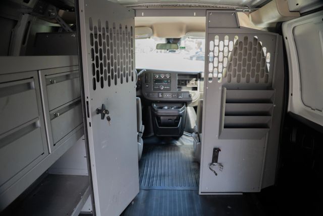 
								2021 Chevrolet Express 2500 Cargo Regular Van 3D full									