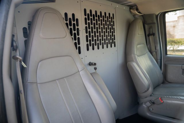 
								2021 Chevrolet Express 2500 Cargo Regular Van 3D full									